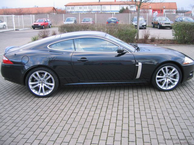 Jaguar XKR